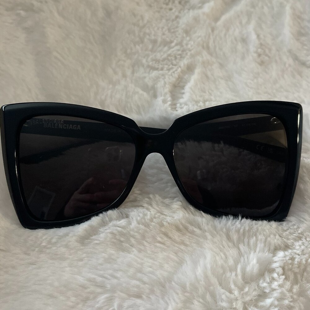 Balenciaga Black/Grey Butterfly Women's Sunglasses BB0174S 001 - Picture 6 of 14